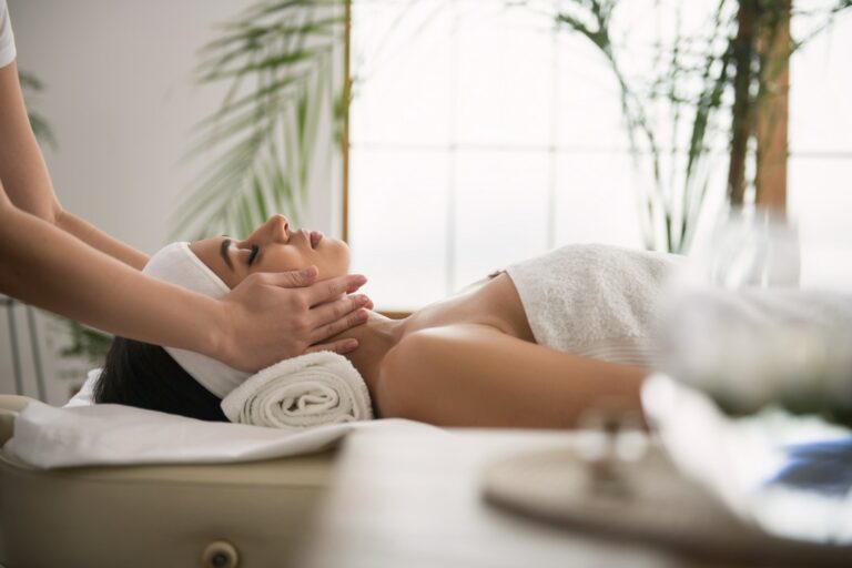 Sprawdź, jakie są najnowsze trendy w branży spa i pozwól sobie na chwilę luksusu